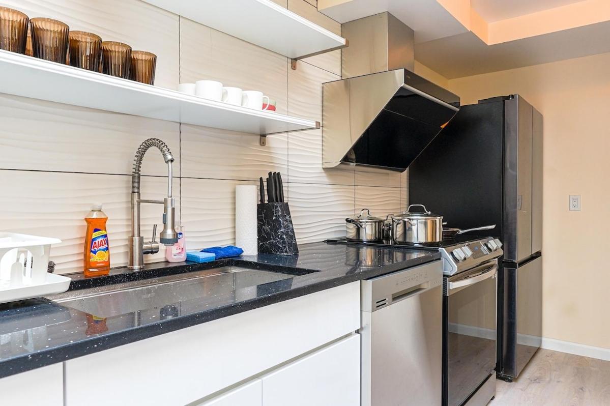 Spacious 3br Oasis With Patio & Arcade Fun In Philly Apartment