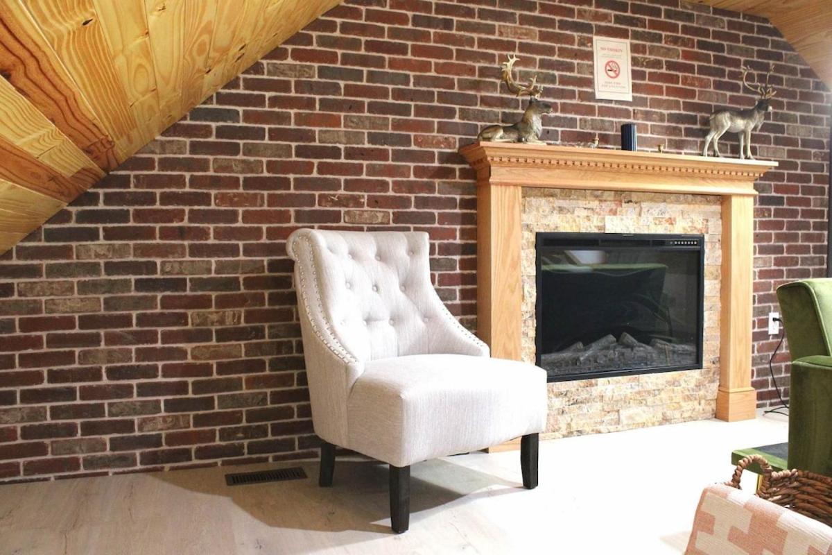 Spacious 3br Oasis With Patio & Arcade Fun In Philly Philadelphia