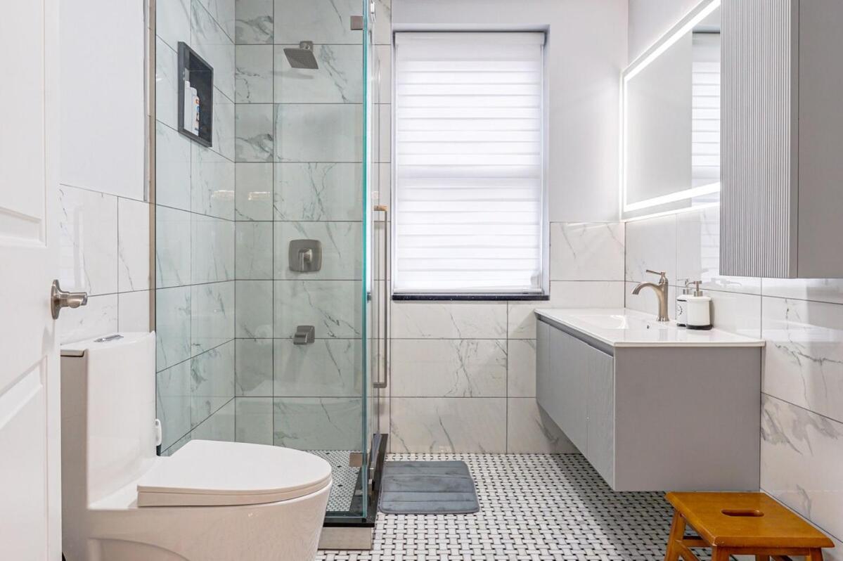 Spacious 3br Oasis With Patio & Arcade Fun In Philly Apartment Philadelphia